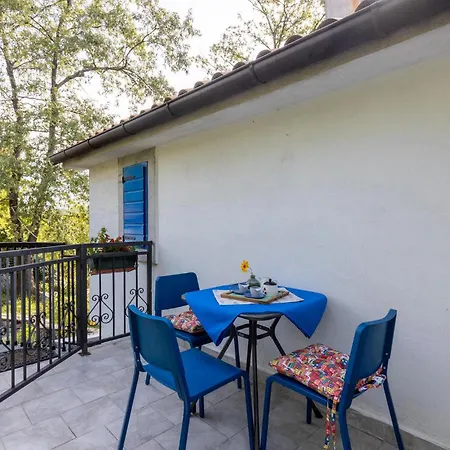 Apartamento In *
