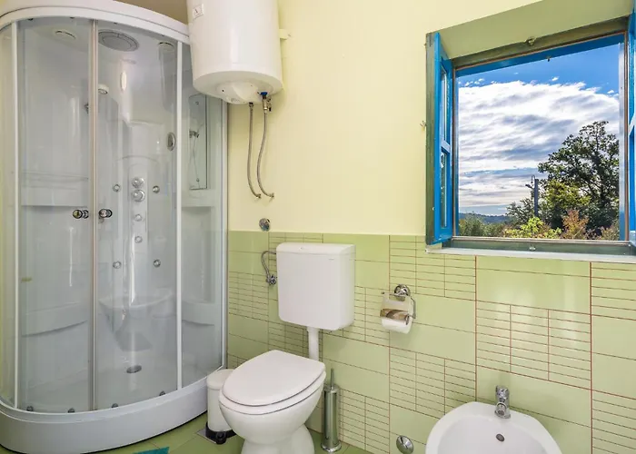 2 Bedroom Cozy In * Kastav